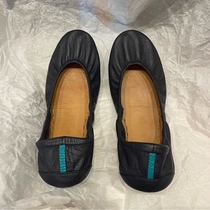 EUC California Navy Tieks sz 10